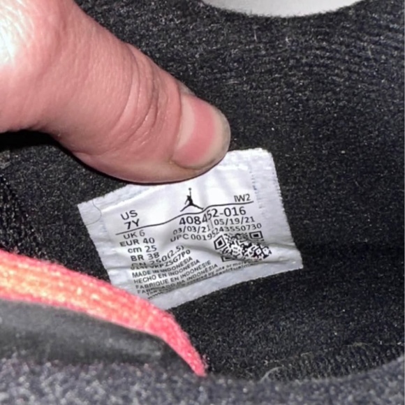 Jordan Retro 4, Red Thunder: US SIZE 7 - Picture 5 of 5